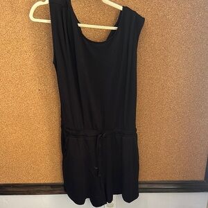 Elegant Black Sleeveless Dress